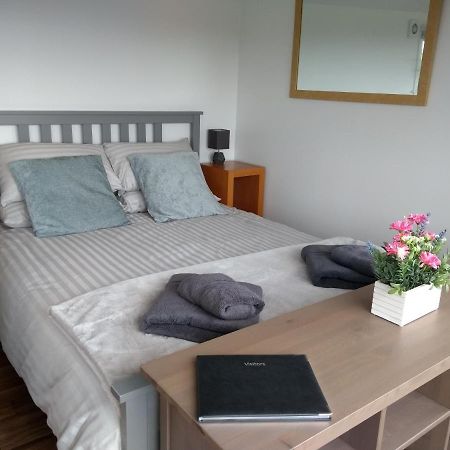 Cleeves Cabins Arran Luxury Lodge With Hot Tub Dalry (North Ayrshire) Exterior foto
