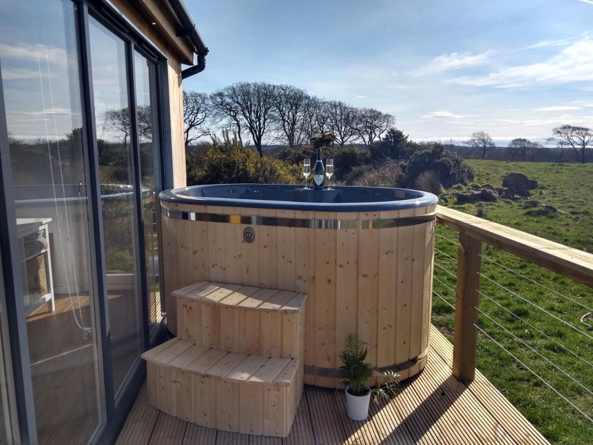Cleeves Cabins Arran Luxury Lodge With Hot Tub Dalry (North Ayrshire) Exterior foto
