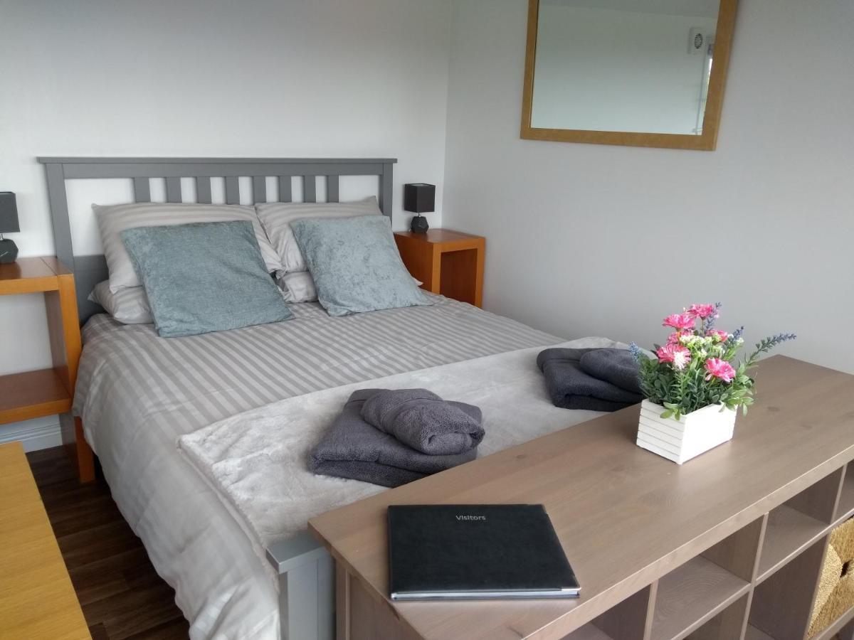 Cleeves Cabins Arran Luxury Lodge With Hot Tub Dalry (North Ayrshire) Exterior foto